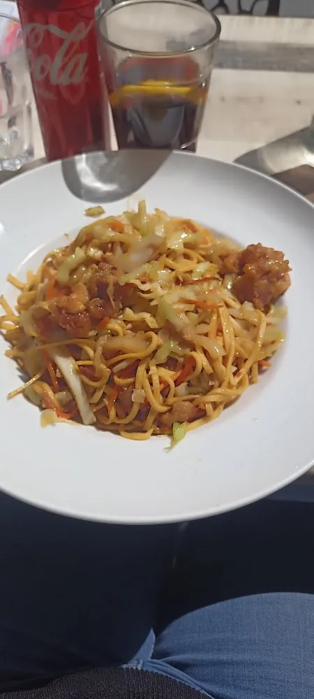 Nouilles Sautées Au Poulet